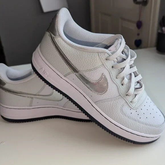 Nike Air Force Ones - Picture 1 of 3